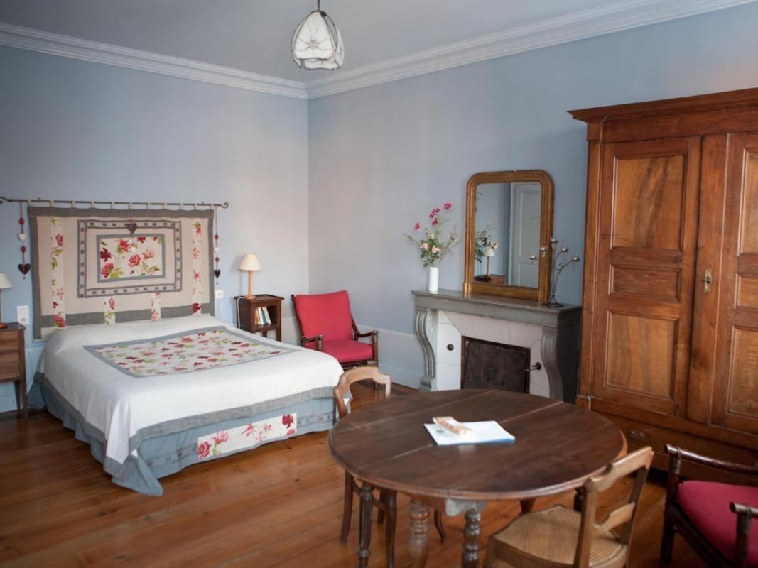 Le Relais Du Passe-Heures Cenans Exterior foto